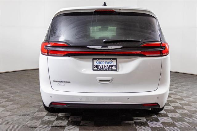 new 2025 Chrysler Pacifica car, priced at $38,224