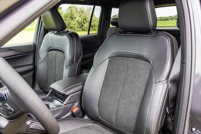 new 2025 Jeep Grand Cherokee car, priced at $41,355