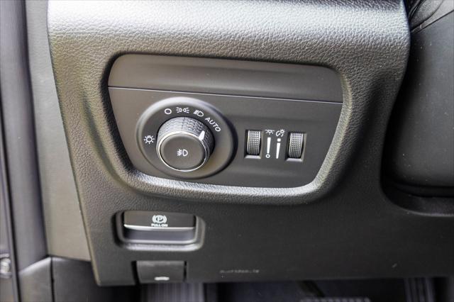 new 2025 Jeep Grand Cherokee car, priced at $46,066