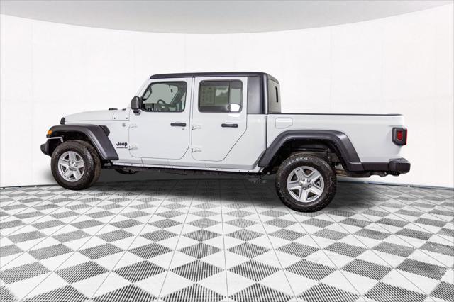 used 2020 Jeep Gladiator car, priced at $31,077