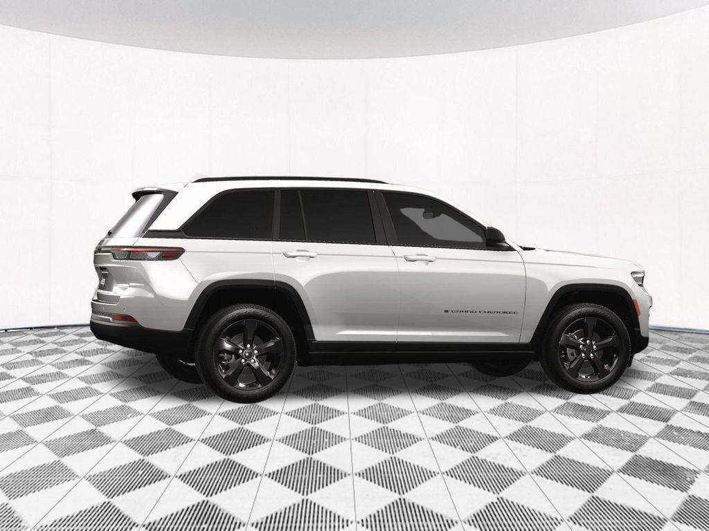 new 2025 Jeep Grand Cherokee car, priced at $41,903
