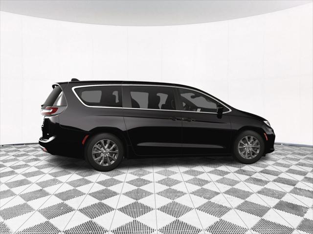 new 2024 Chrysler Pacifica car, priced at $40,535