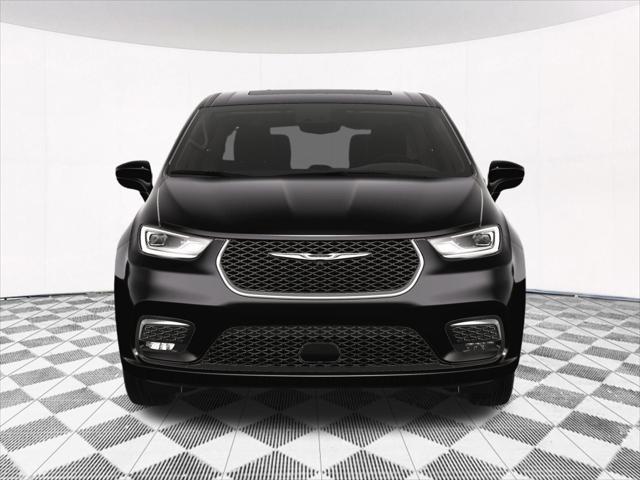 new 2024 Chrysler Pacifica car, priced at $40,535