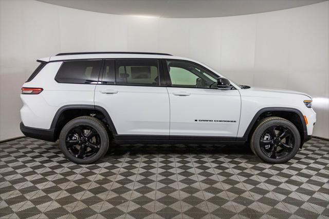 new 2024 Jeep Grand Cherokee L car, priced at $40,769