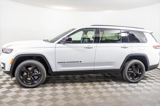 new 2024 Jeep Grand Cherokee L car, priced at $40,769