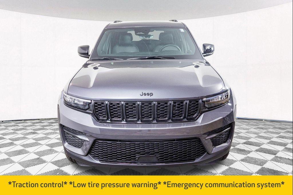 new 2025 Jeep Grand Cherokee car, priced at $40,855