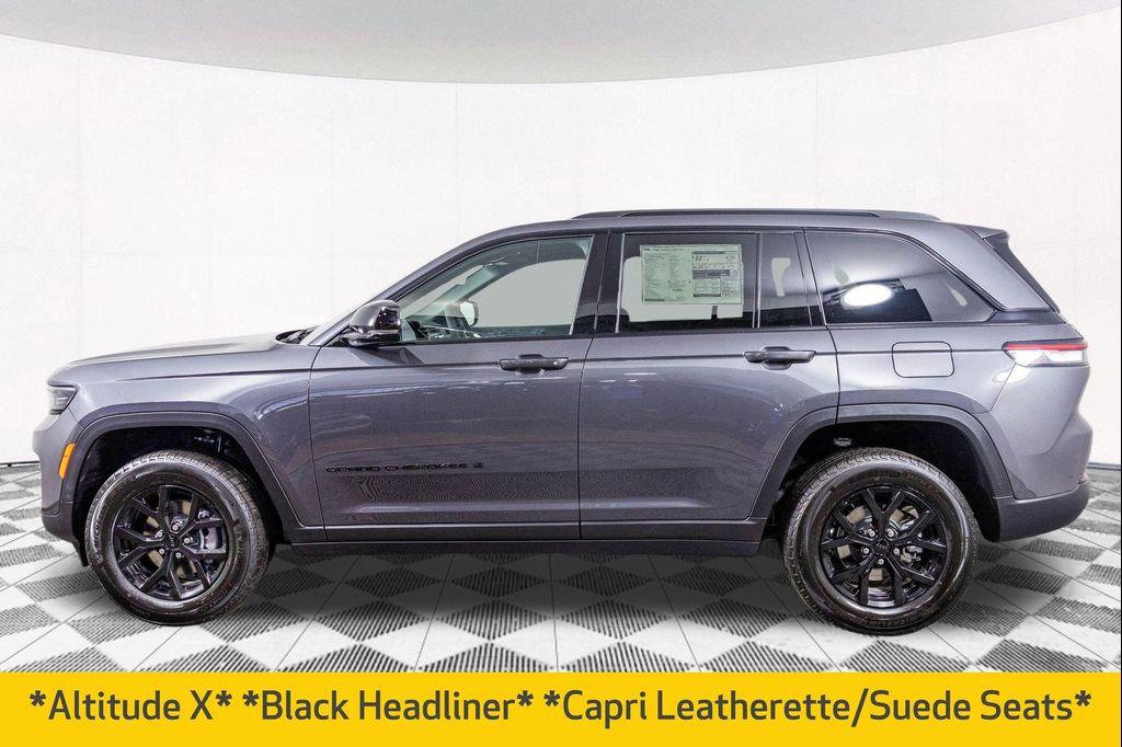 new 2025 Jeep Grand Cherokee car, priced at $40,855