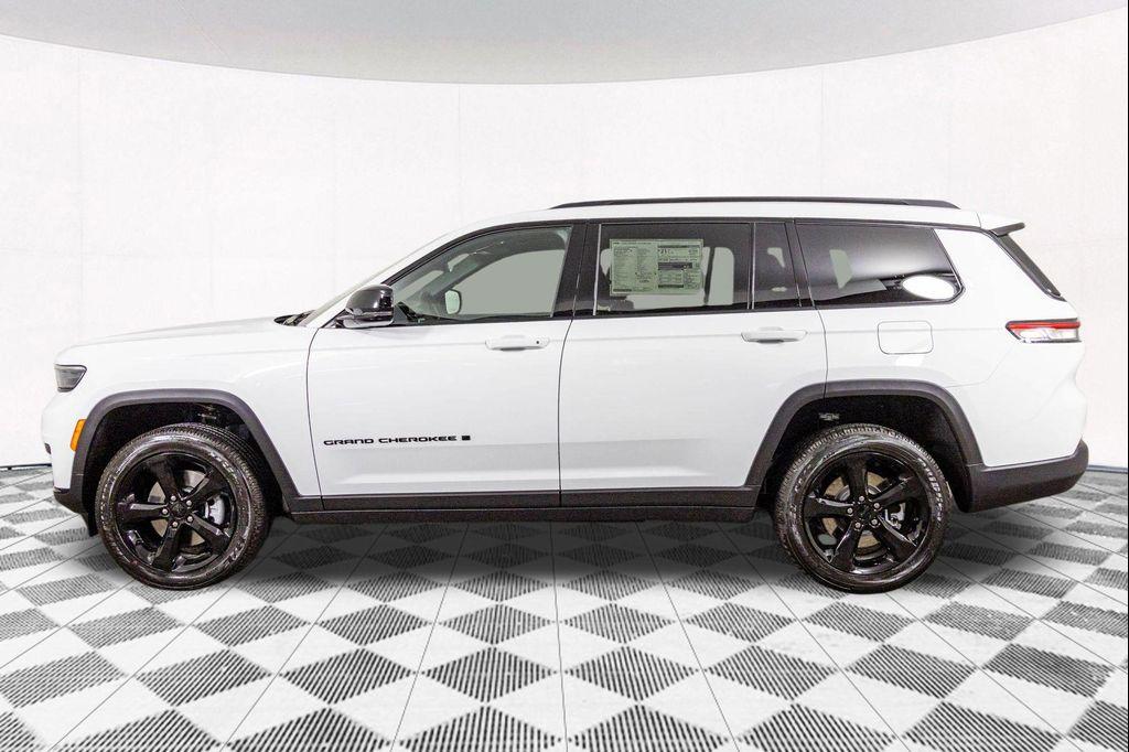 new 2025 Jeep Grand Cherokee L car, priced at $42,113