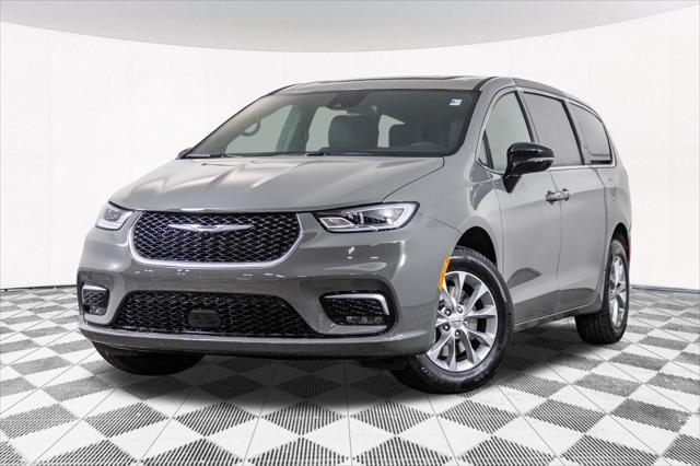 new 2025 Chrysler Pacifica car, priced at $44,347