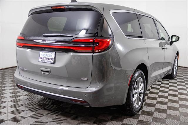 new 2025 Chrysler Pacifica car, priced at $43,347