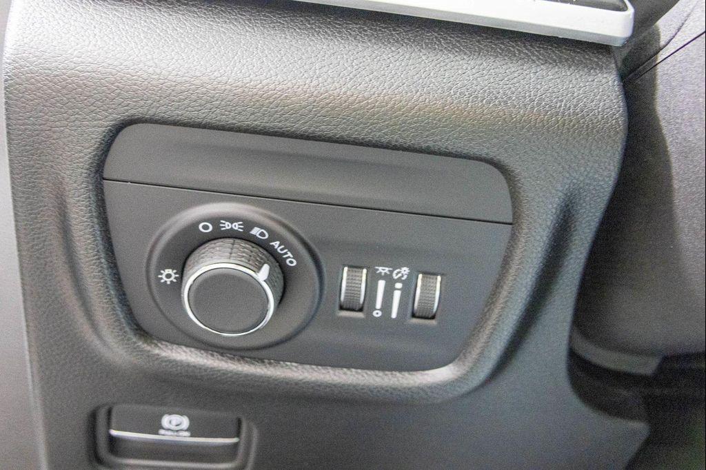 new 2025 Jeep Grand Cherokee L car, priced at $41,633