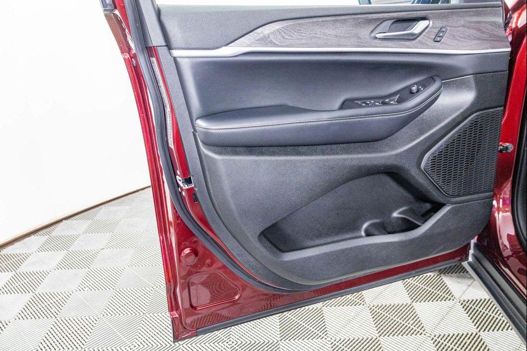 used 2023 Jeep Grand Cherokee L car, priced at $32,877