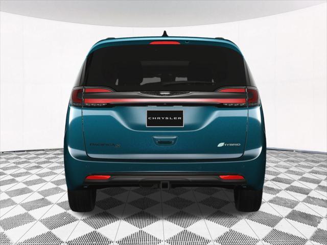 new 2025 Chrysler Pacifica Hybrid car, priced at $45,775