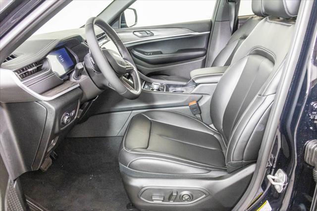 new 2025 Jeep Grand Cherokee car, priced at $45,871