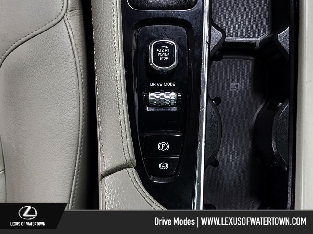 used 2018 Volvo XC90 car, priced at $21,644