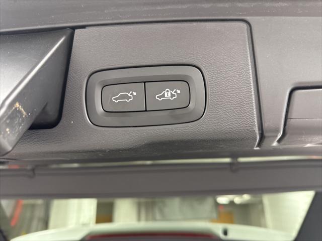used 2019 Volvo XC60 car, priced at $23,777