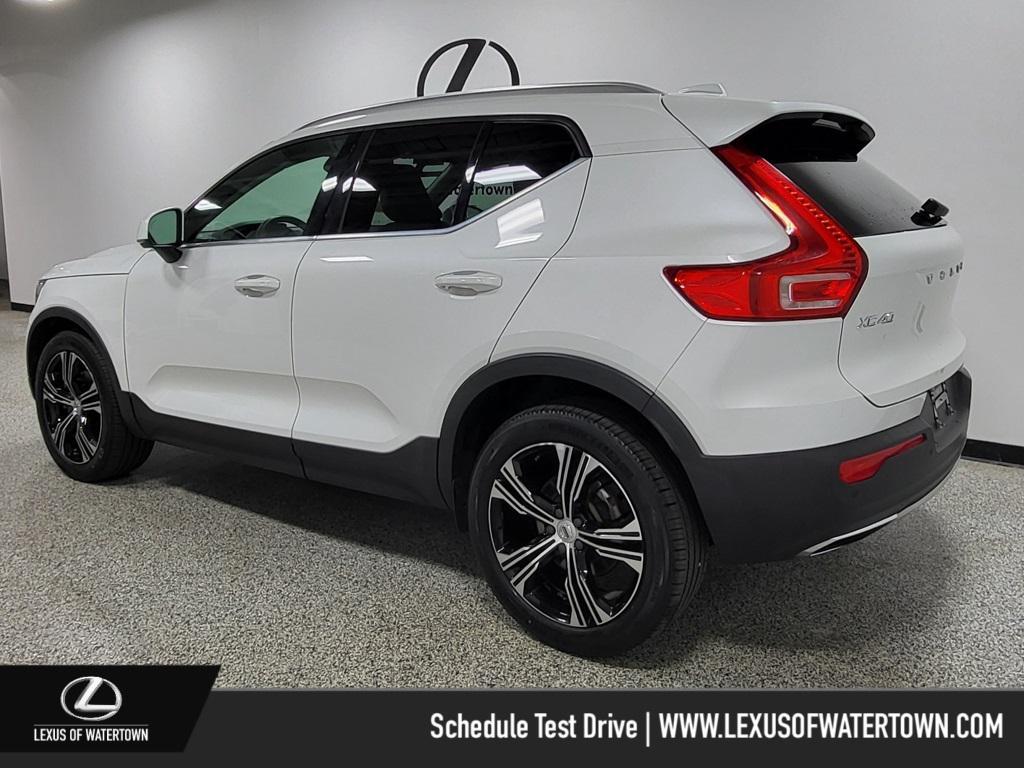 used 2020 Volvo XC40 car, priced at $25,884