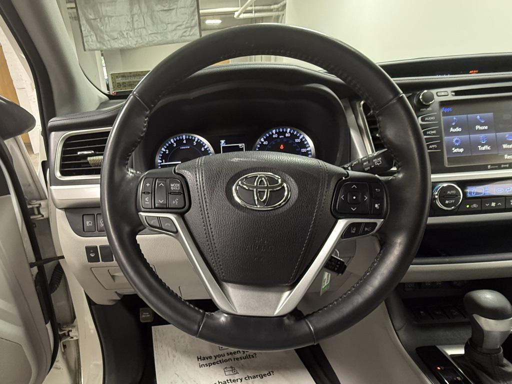 used 2018 Toyota Highlander car, priced at $25,884