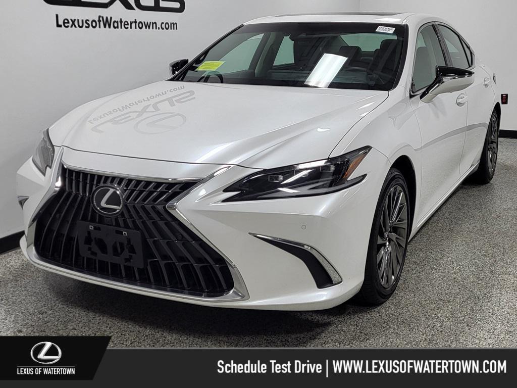 used 2024 Lexus ES 300h car, priced at $41,775