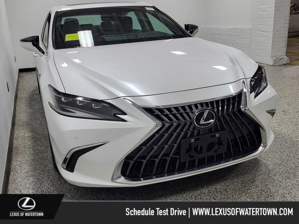 used 2024 Lexus ES 300h car, priced at $41,775