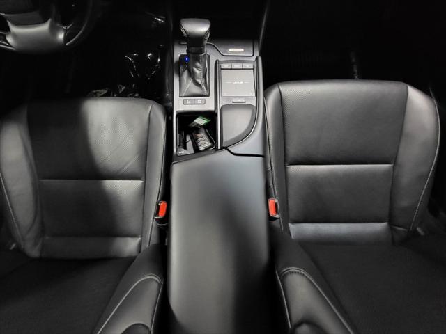 used 2021 Lexus ES 300h car, priced at $35,884