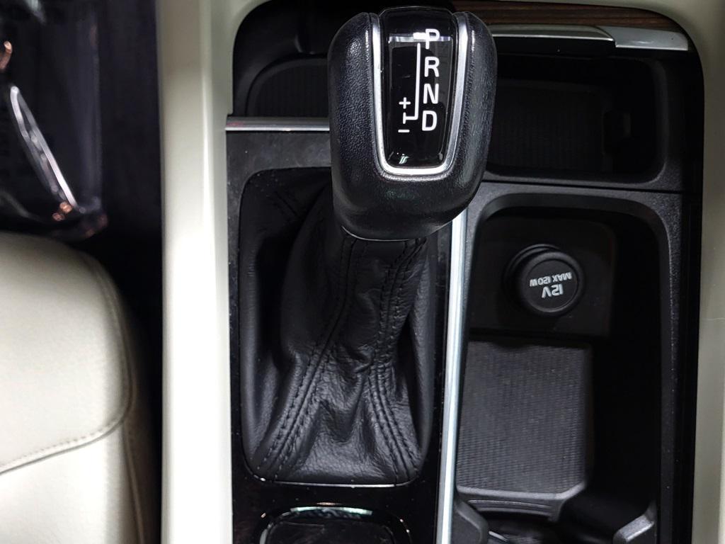 used 2021 Volvo XC60 car, priced at $25,775