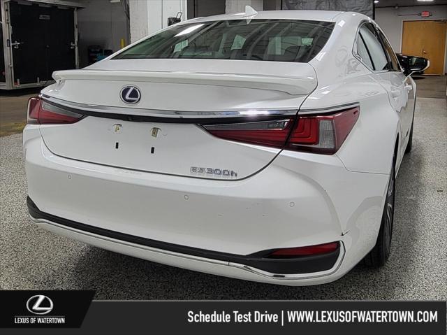 used 2021 Lexus ES 300h car, priced at $34,997