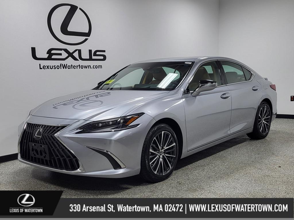 used 2025 Lexus ES 300h car, priced at $44,444