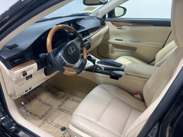 used 2015 Lexus ES 300h car, priced at $23,774