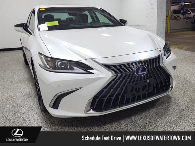 used 2022 Lexus ES 300h car, priced at $34,994