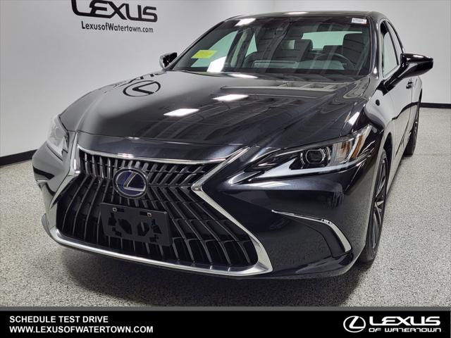 used 2022 Lexus ES 300h car, priced at $40,885