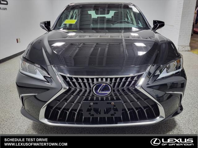 used 2022 Lexus ES 300h car, priced at $40,885