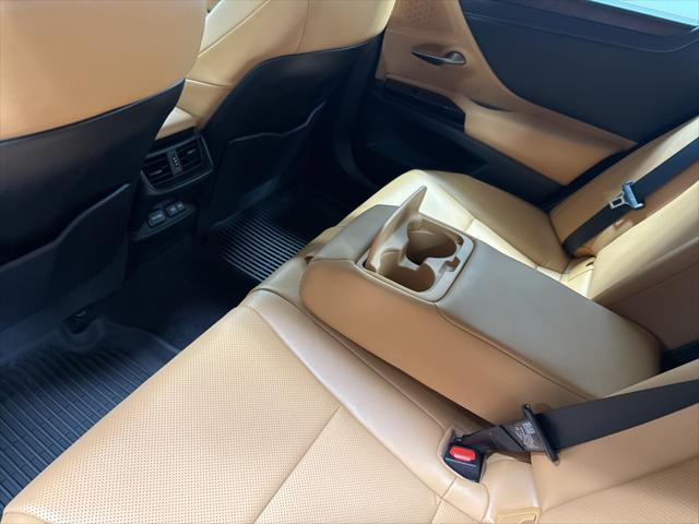 used 2023 Lexus ES 350 car, priced at $39,991