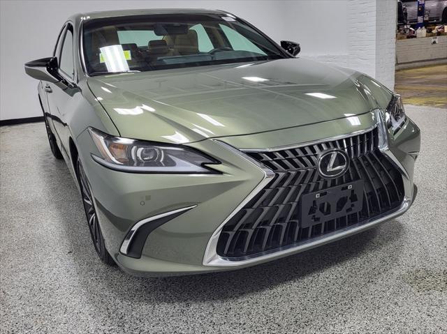 used 2025 Lexus ES 300h car, priced at $44,889