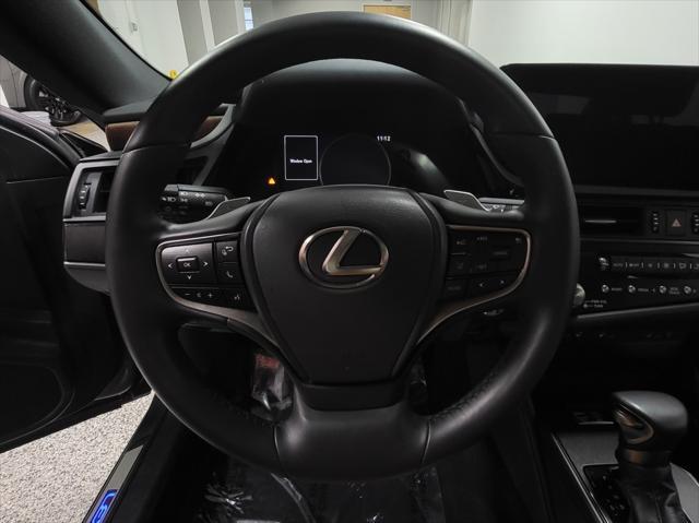 used 2025 Lexus ES 300h car, priced at $44,889
