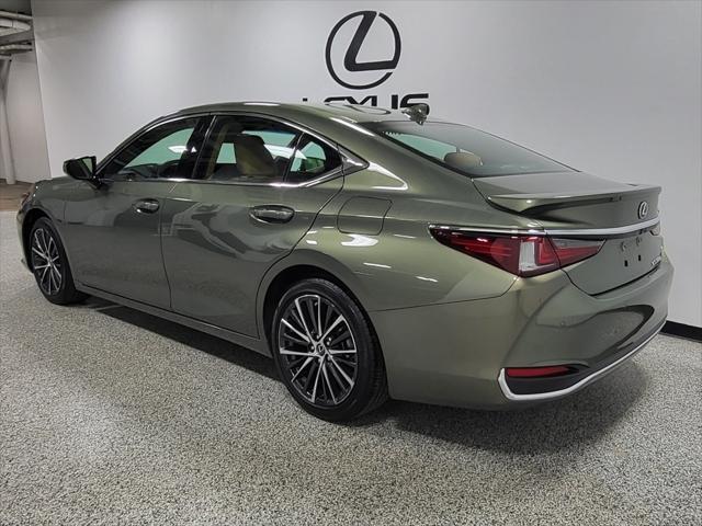 used 2025 Lexus ES 300h car, priced at $44,889