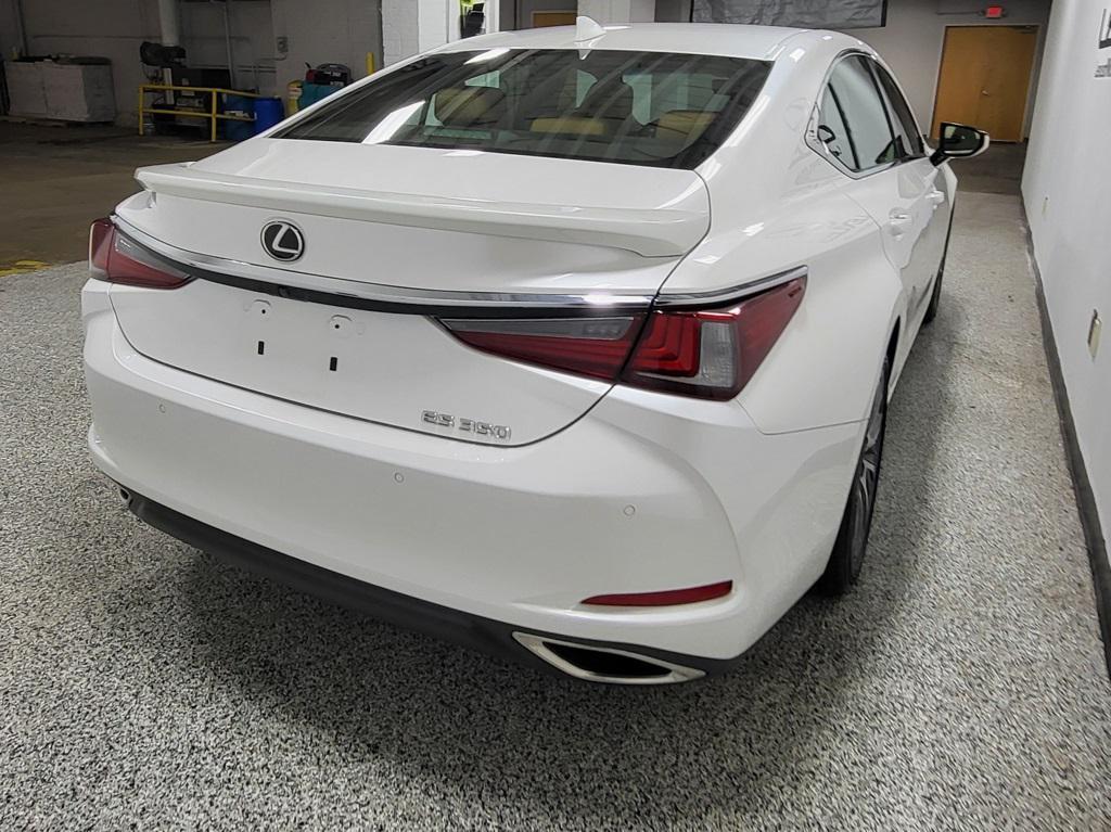 used 2021 Lexus ES 350 car, priced at $31,584