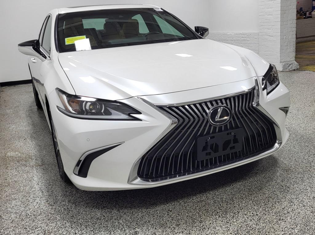 used 2021 Lexus ES 350 car, priced at $31,584