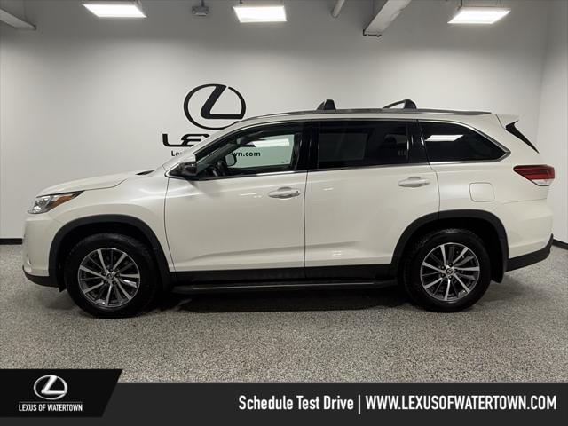 used 2019 Toyota Highlander car, priced at $27,997