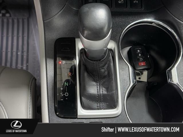 used 2019 Toyota Highlander car, priced at $27,997