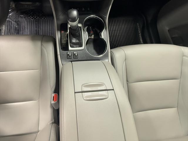 used 2019 Toyota Highlander car, priced at $27,997