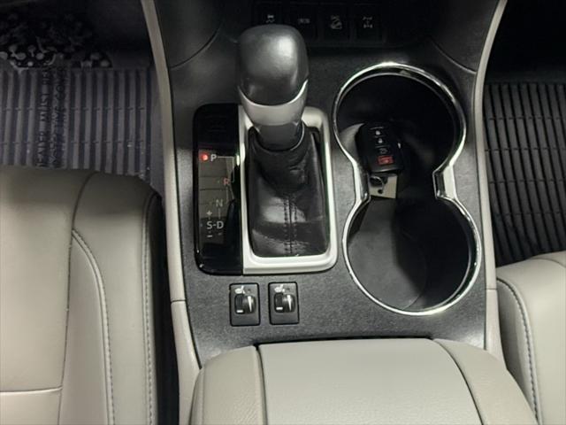 used 2019 Toyota Highlander car, priced at $27,997