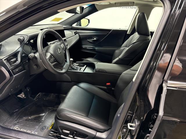 used 2025 Lexus ES 350 car, priced at $47,777