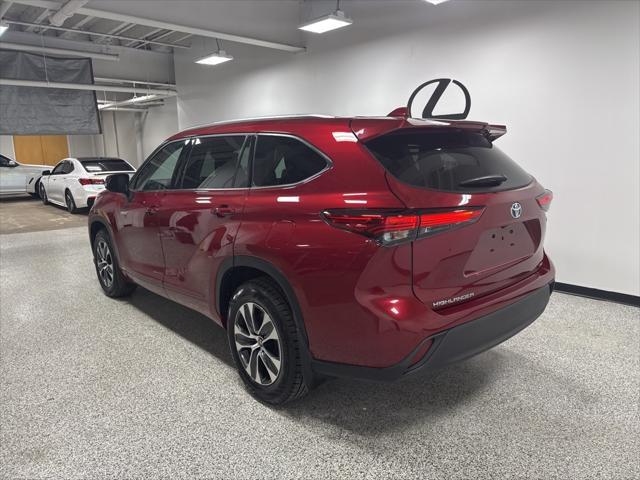 used 2021 Toyota Highlander Hybrid car, priced at $38,799