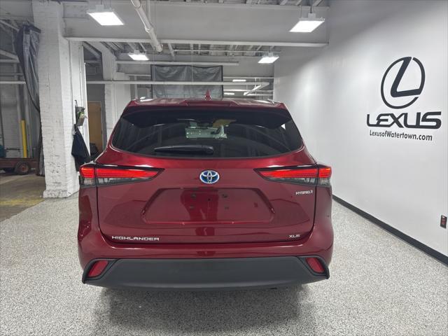 used 2021 Toyota Highlander Hybrid car, priced at $38,799