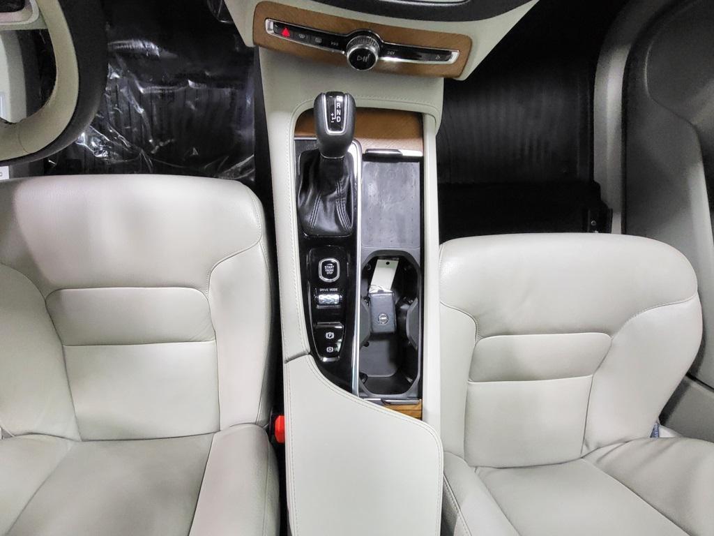 used 2021 Volvo XC90 car, priced at $31,992