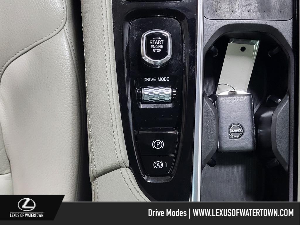 used 2021 Volvo XC90 car, priced at $31,992