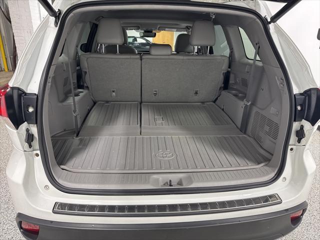 used 2018 Toyota Highlander car, priced at $23,777