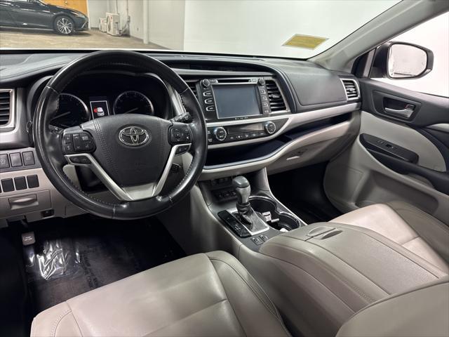 used 2018 Toyota Highlander car, priced at $23,777