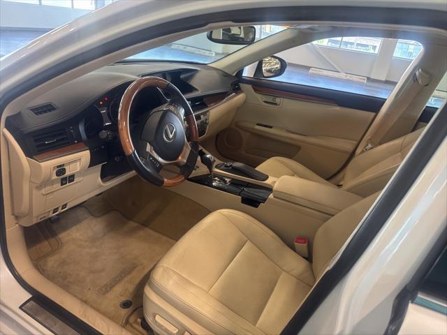 used 2014 Lexus ES 300h car, priced at $15,991